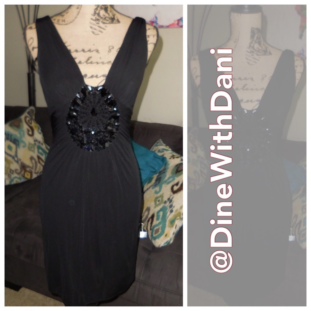 Plunge neck BCBG Max Azria LBD